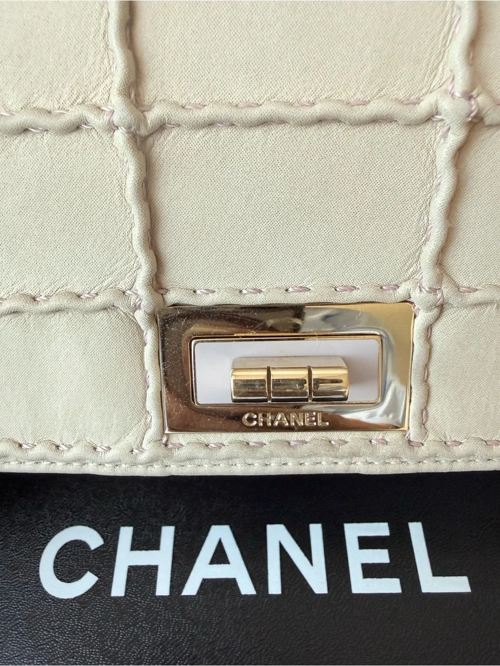 CHANEL 2016 Chocolate Bar Reissue Flap Bag Beige Gold HW Full Set